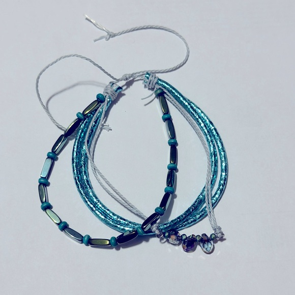 Accessorize in Style with our Trendy Green and Blue Tie Bracelet! - Picture 1 of 4